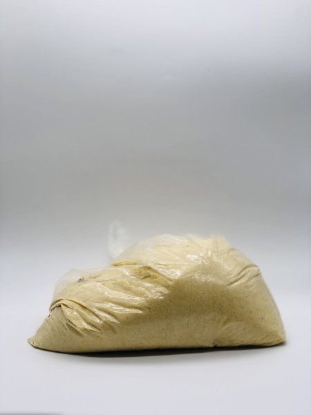 طحين ذرة (١ كيلو)