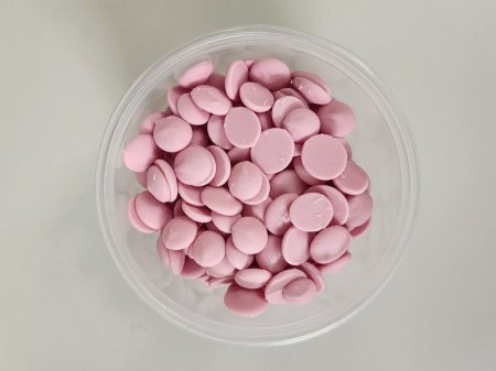 شكلاطة حبيبات بطعم الفراولة